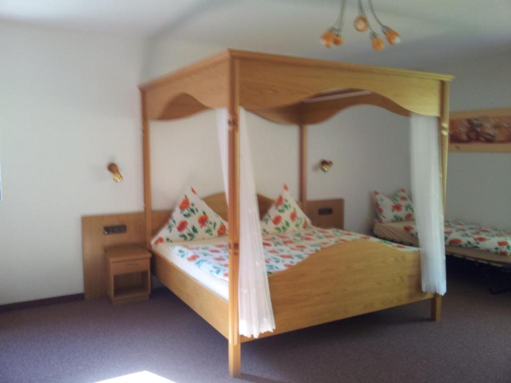 Moselhotel Waldeck ブルゲン 部屋 写真